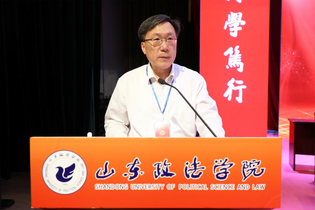 山东政法学院校长图片